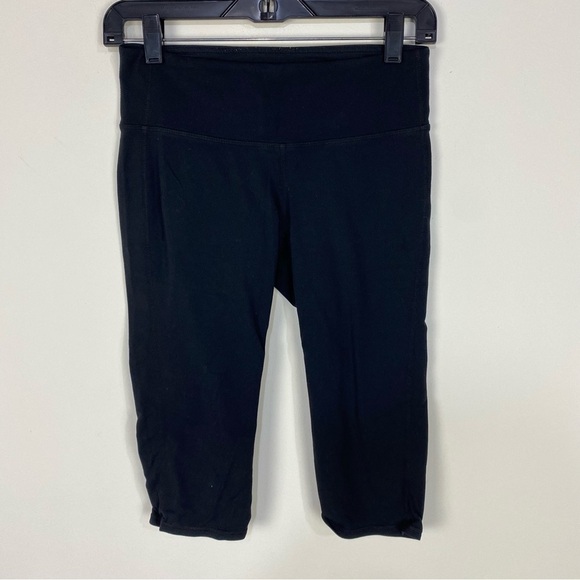 Athleta Black Cropped Leggings workout running yoga - Picture 1 of 3